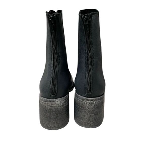 New! Free People Essential Chelsea Metallic Leather Boot
Black Sz 38 7.5 - Picture 7 of 9